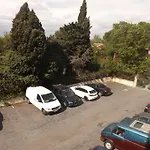 Appart 2/4 Pers Proche Centre Avec Balcon, Parking