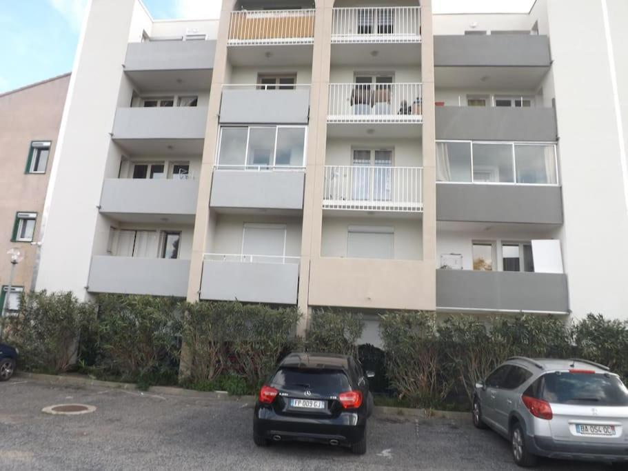 Apartamento 2/4 Pers Proche Centre Avec Balcon, Parking Narbona